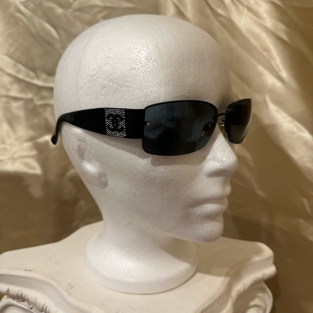 Chanel 4117 Rimless Crystal Rhinestone CC Y2K Sunglasses in Black Silver Hue - Picture 9 of 16